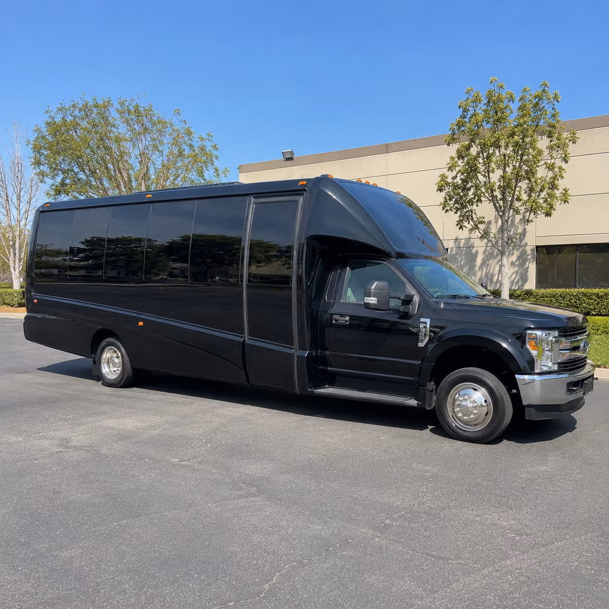 Kansas City Birthday, Sweet 16, & Quinceañera Transportation pickup coordination