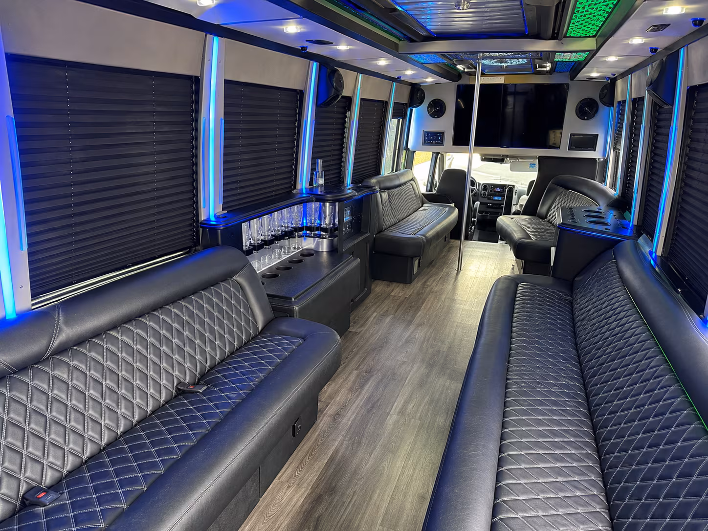 Kansas City Winery Tour & Pub Crawl Transportation party bus exterior