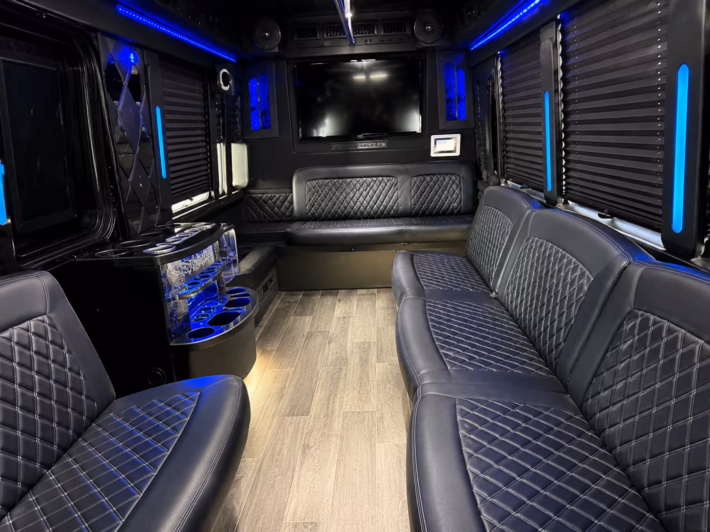 Lee's Summit Homecoming & Prom Party Bus Rentals